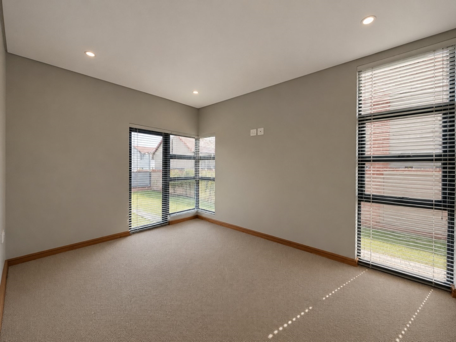 To Let 4 Bedroom Property for Rent in Wild Olive Estate Free State